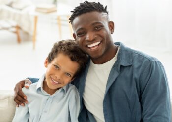 Conheça os direitos dos pais que trabalham sob a CLT e garantem o equilíbrio entre trabalho e paternidade