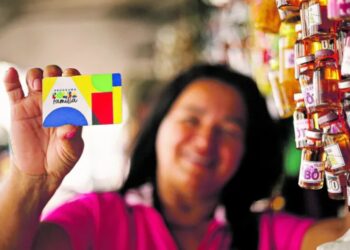 O governo Lula da Silva está planejando uma reforma significativa no Cadastro Único, que é crucial para a concessão de benefícios sociais