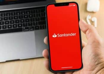 Saiba como funcionam os empréstimos para negativados, quais são os tipos disponíveis e o que você deve considerar antes de solicitá-los.