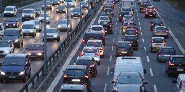 O IPVA é um imposto estadual cobrado de todos os proprietários de veículos. Veja as consequências de não pagar e como regularizar!