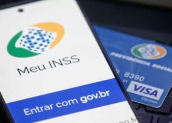 Aprenda a consultar o extrato do INSS pelo aplicativo ou site do Meu INSS.