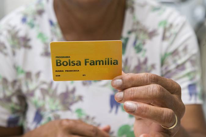Cortes em massa no Bolsa Família!