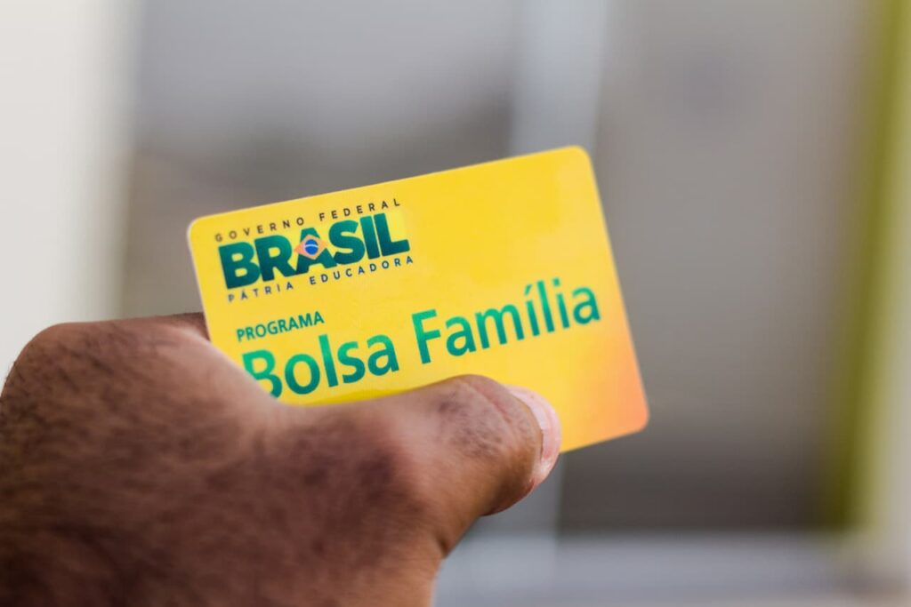 Confira outros adicionais que substituem o pagamento do 13º salário para Bolsa Família.