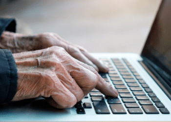 Internet Grátis para Idosos: Governo Federal Amplia Acesso Digital