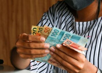 13 salario será pago novamente em 2024. Foto: Natinho Rodrigues
