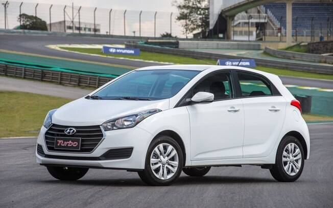 Carro hb20 branco. (Fonte: Hyundai Motor Brasil)