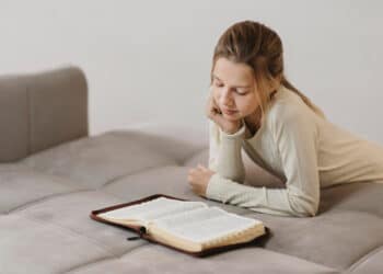 Como decorar a bíblia. Fonte: Freepik