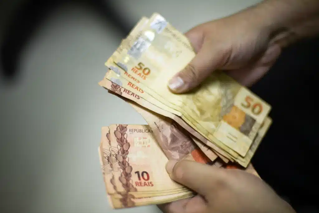 Salário mínimo de 2025 com novo valor!