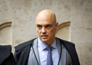 URGENTE: Moraes manda confiscar R$ 18 milhões de empresas de Elon Musk