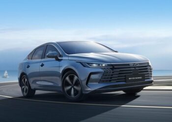 Carro hibrido barato, BYD King. (Fonte: BYD.com).