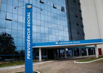 faixada de uma agência do inss