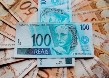 Novo decreto de Lula antecipa pagamento do 13º salário do INSS em 2024, injetando bilhões na economia. Beneficiários respiram aliviados!