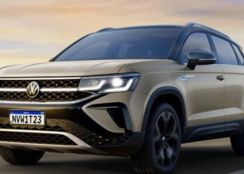 A Volkswagen escolheu o Rock in Rio 2024 para apresentar o novo Golf GTI de 8ª geração e um misterioso SUV. Conheça os carros do futuro!