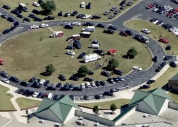 Um tiroteio na Apalachee High School, Gergia, deixou quatro mortos e 30 feridos. Suspeito de 14 anos foi detido e enfrentar acusações!