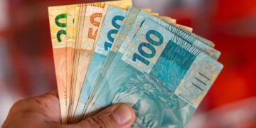 O Espírito Santo pode ter um 14º salário para trabalhadores. Além disso, o estado possui outros benefícios e um salário mínimo acima do valor