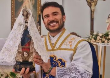 O padre Fabrício Rodrigues, de 29 anos, morreu em um acidente de moto no Pará. Famoso por seu trabalho como influenciador digital