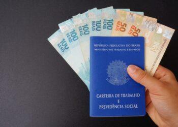 O novo salário mínimo de R1509 em 2025 impacta diretamente no valor do seguro-desemprego, que passa a ser reajustado para o mesmo valor!