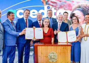 O Programa Acredita é uma iniciativa do Governo Federal para ajudar pequenos empreendedores com acesso a crédito e renegociação de dívidas