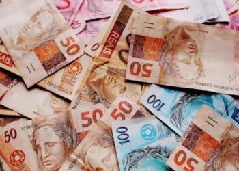 A reforma da previdência de 2019 mudou as regras para pensão de viúvos. Saiba como funciona o acúmulo de benefícios do INSS!