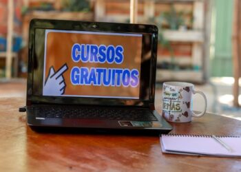 Conheça um novo programa que oferece 350 vagas em cursos gratuitos para mulheres em Salvador e Lauro de Freitas, na Bahia