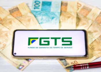 O saque-aniversário do FGTS é uma opção flexível para trabalhadores brasileiros em 2024, permitindo o resgate anual de parte do saldo