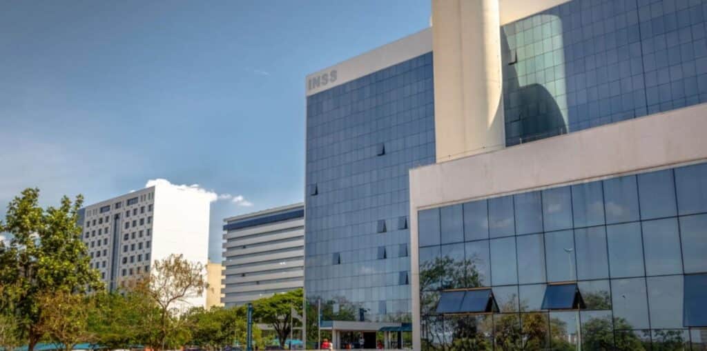 INSS Facilita Aposentadoria com Nova Reforma – Descubra Como Você Pode Se Aposentar Mais Cedo!