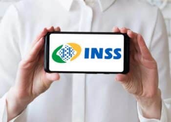 O governo brasileiro planeja economizar R$ 25,9 bilhões com a reviso de benefícios do INSS, BPC e Bolsa Família!