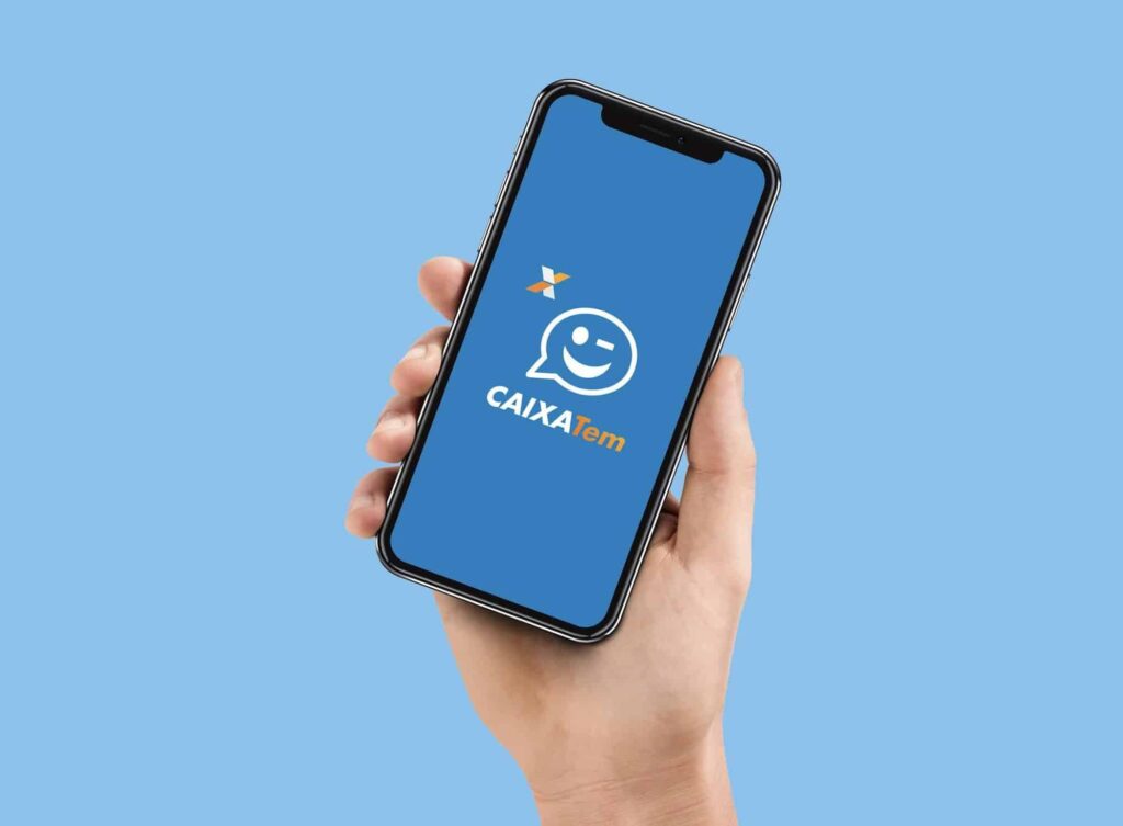 Celular aberto no Caixa Tem para receber o saque-aniversário de setembro. (Fonte: shutterstock).