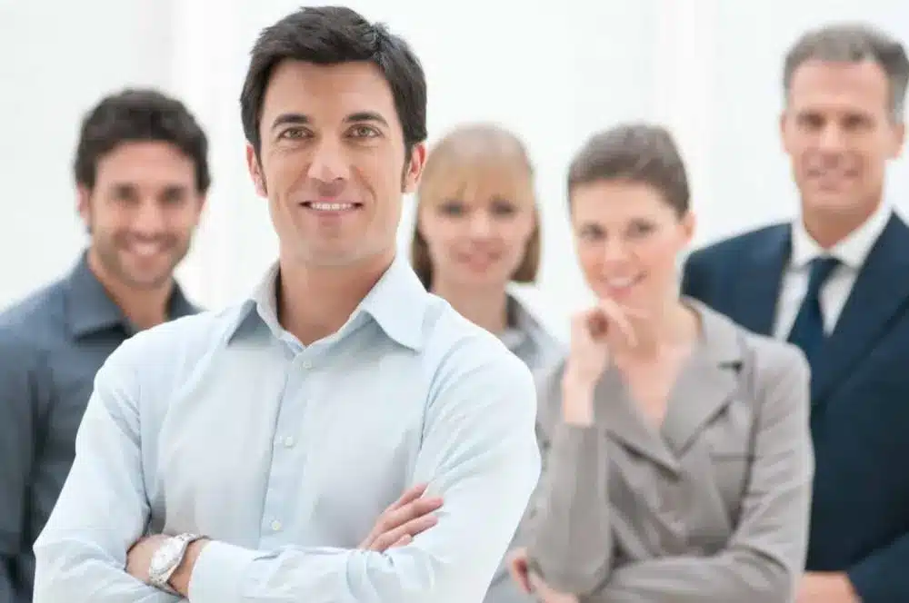 Construindo um Guarda-Roupa Inteligente e Evitando Compras por Impulso