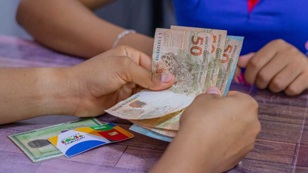 Atualização do CadÚnico: Quando e Como Fazer para Continuar Recebendo Benefícios Sociais