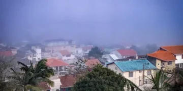 Frente Fria em Santa Catarina Aumenta Risco de Chuva Preta