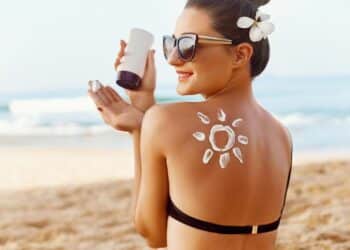 Protetor Solar: Entenda a Importância e as Diferenças Entre Tipos