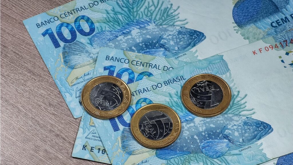 Confira como sair da pobreza com esses passos simples!