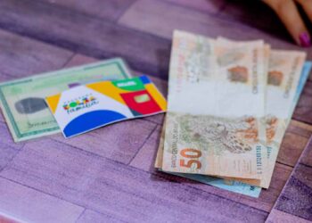 bolsa-familia-em-outubro-antecipado-e-com-bonus?-saiba-quanto-e-quando-voce-recebera