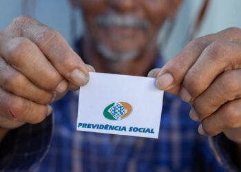 a-lei-que-corta-previdencia-do-inss-deixa-idosos-em-duvida-sobre-seu-salario