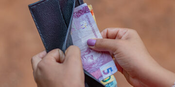 trabalhadores-poderao-sacar-pagamento-de-r$-2.313;-emitido-para-quem-trabalhou-nos-ultimos-meses