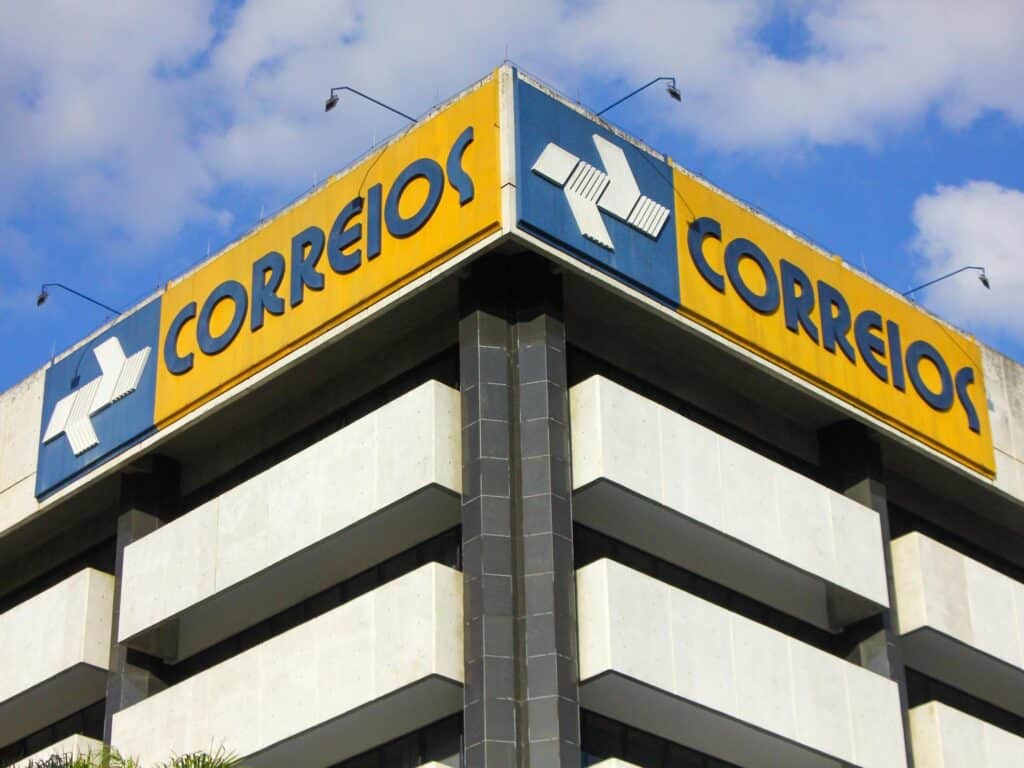 faixada do prédio dos correios (Fonte: UOL)