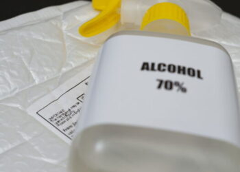 Anvisa proibe alcool 70%. Créditos: depositphotos.com / SergioYoneda