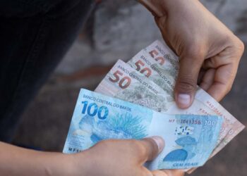 Governo anuncia NOVO AUXÍLIO DE R$ 2.824, veja quem pode receber (Imagem: Jeane de Oliveira/ FDR)