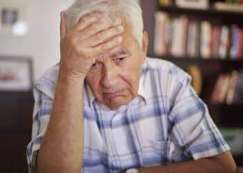 Corte benfício inss. Fonte: Imagem de gpointstudio no Freepik