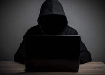 golpista no notebook