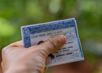 Detran emite alerta para motoristas envolvendo CNH. (Imagem:  Jeane de Oliveira/ FDR)