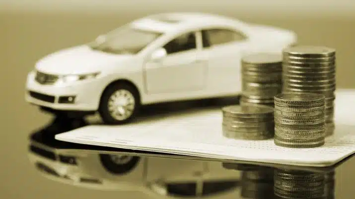 carro e moedas