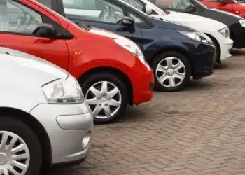 Estacionamento para carros – Créditos: depositphotos.com / Stocksolutions