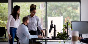 Entenda como o auxílio inclusão funciona.