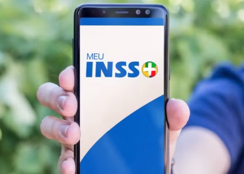 Você pode antecipar seu benefício do INSS a hora que quiser com o cartão Meu INSS vale+!