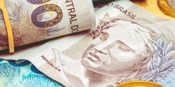 notas de duzentos e cem reais