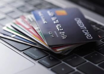 Nova lei para o cartão de crédito vai evitar juros abusivos. Confira!